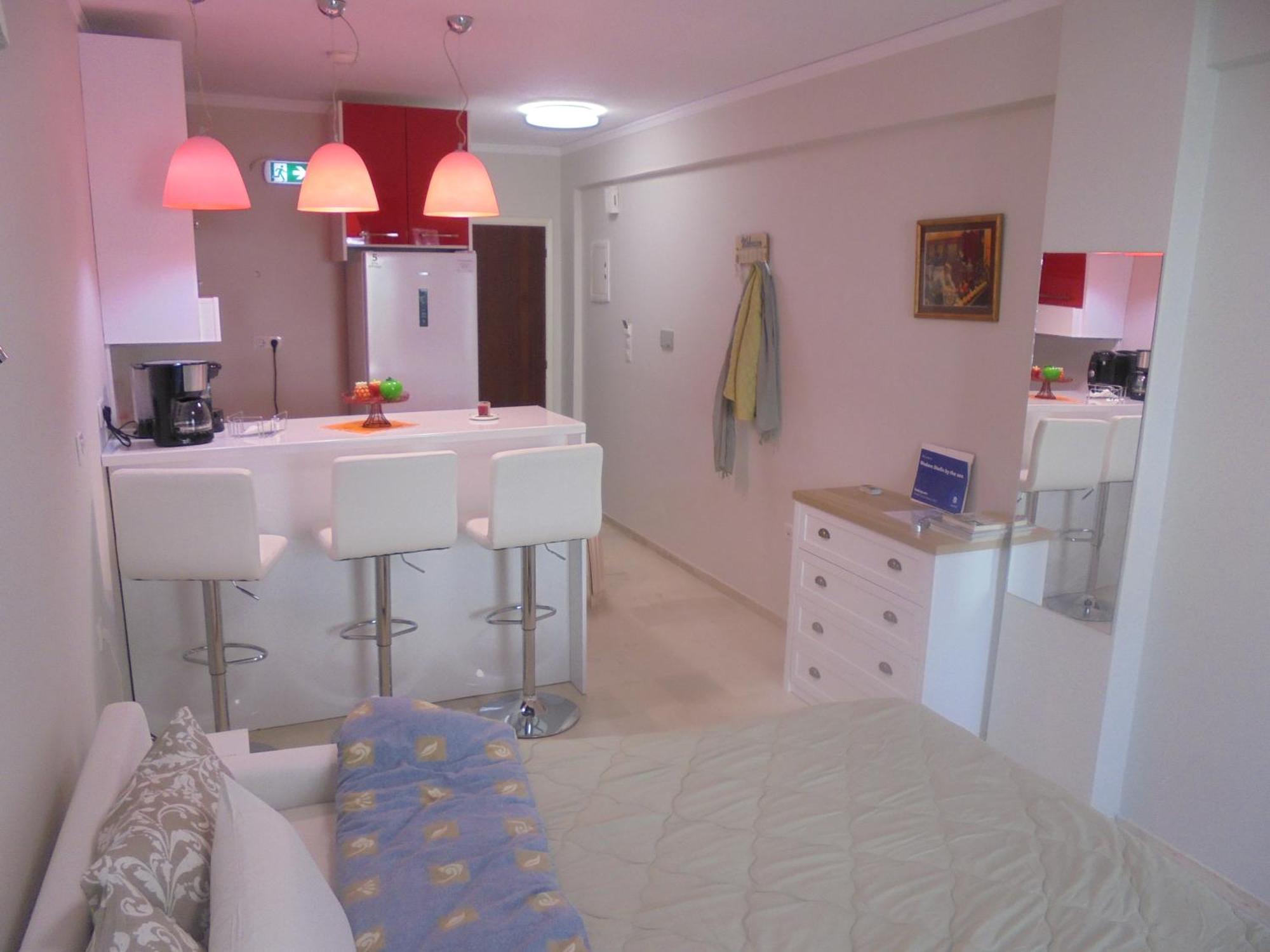 Modern Studio By The Sea Loutra Edipsou  Ngoại thất bức ảnh