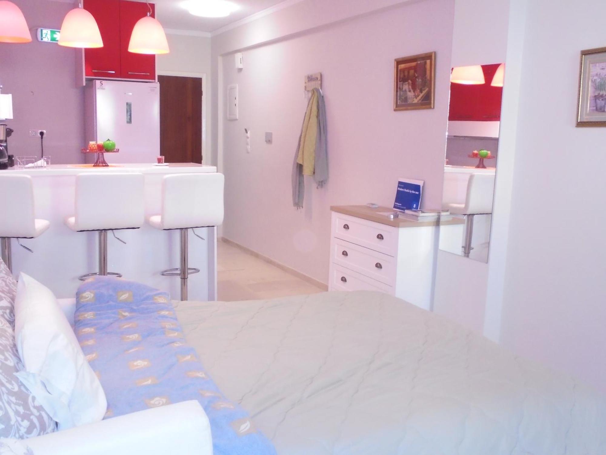 Modern Studio By The Sea Loutra Edipsou  Ngoại thất bức ảnh